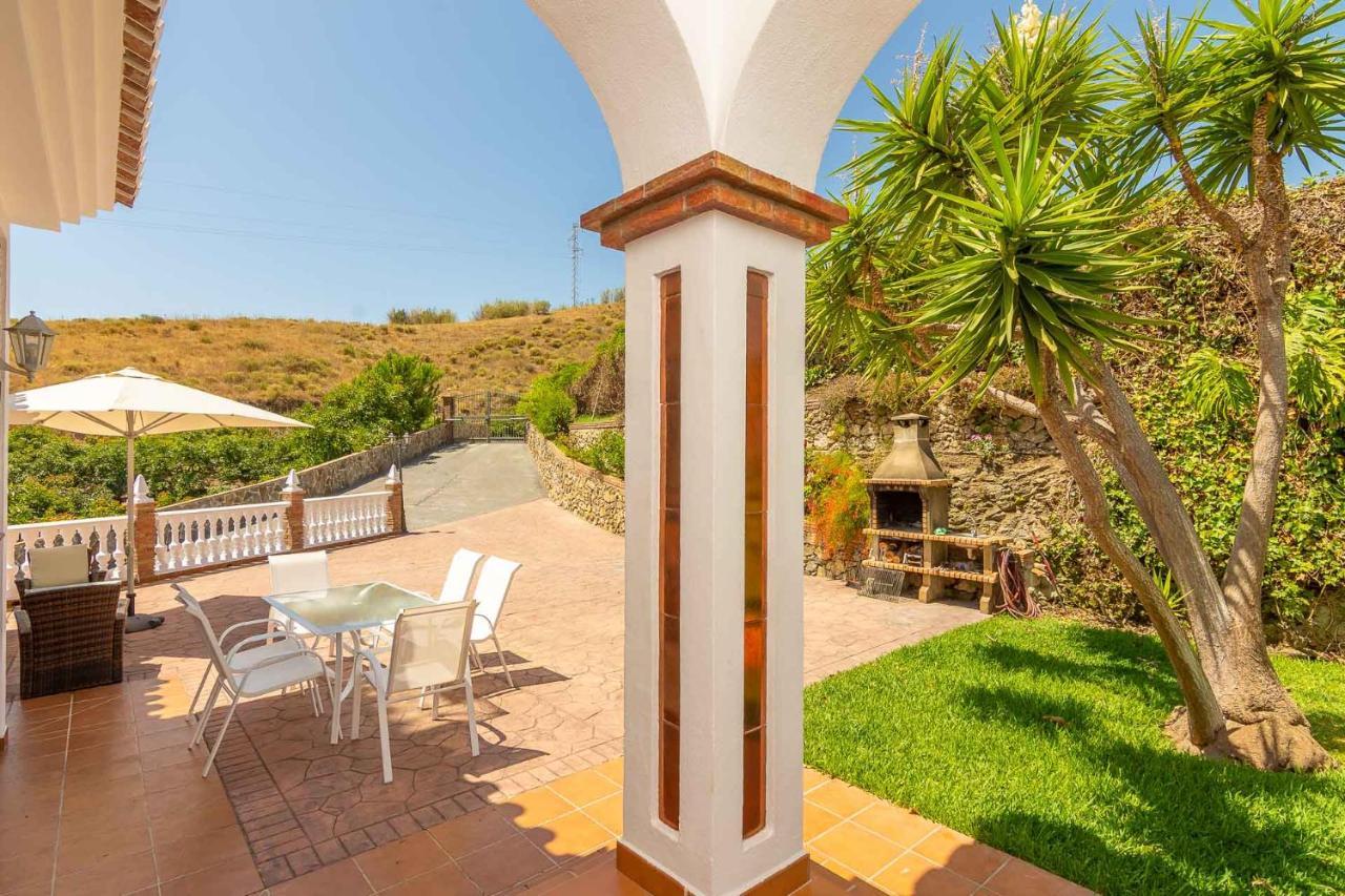 Villa Andalucia: Cerca De Todo, Intimidad Y Espacio Nerja Bagian luar foto