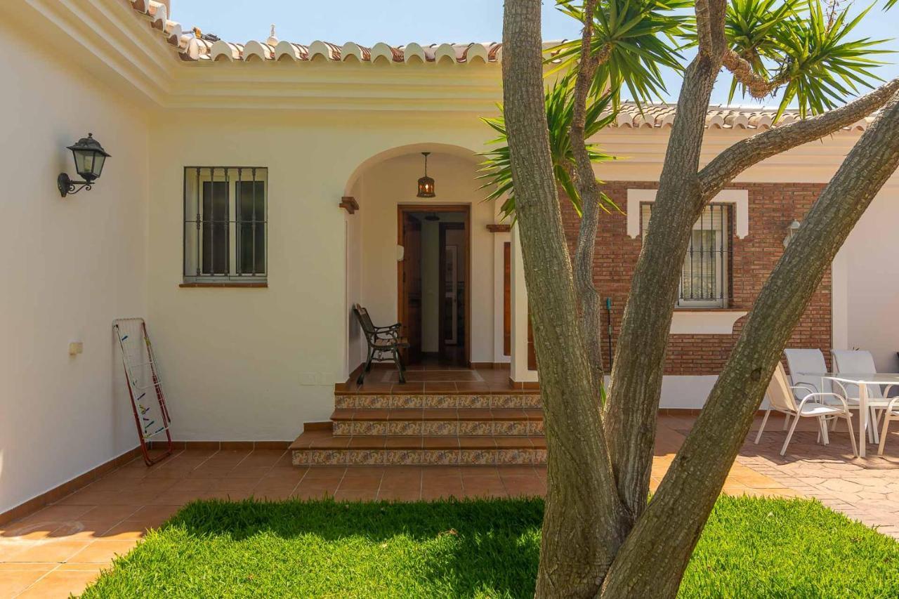 Villa Andalucia: Cerca De Todo, Intimidad Y Espacio Nerja Bagian luar foto