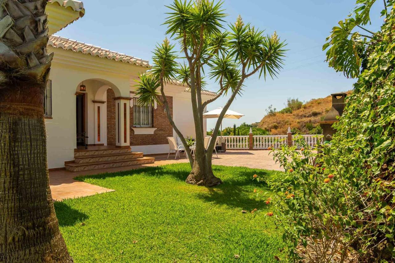 Villa Andalucia: Cerca De Todo, Intimidad Y Espacio Nerja Bagian luar foto