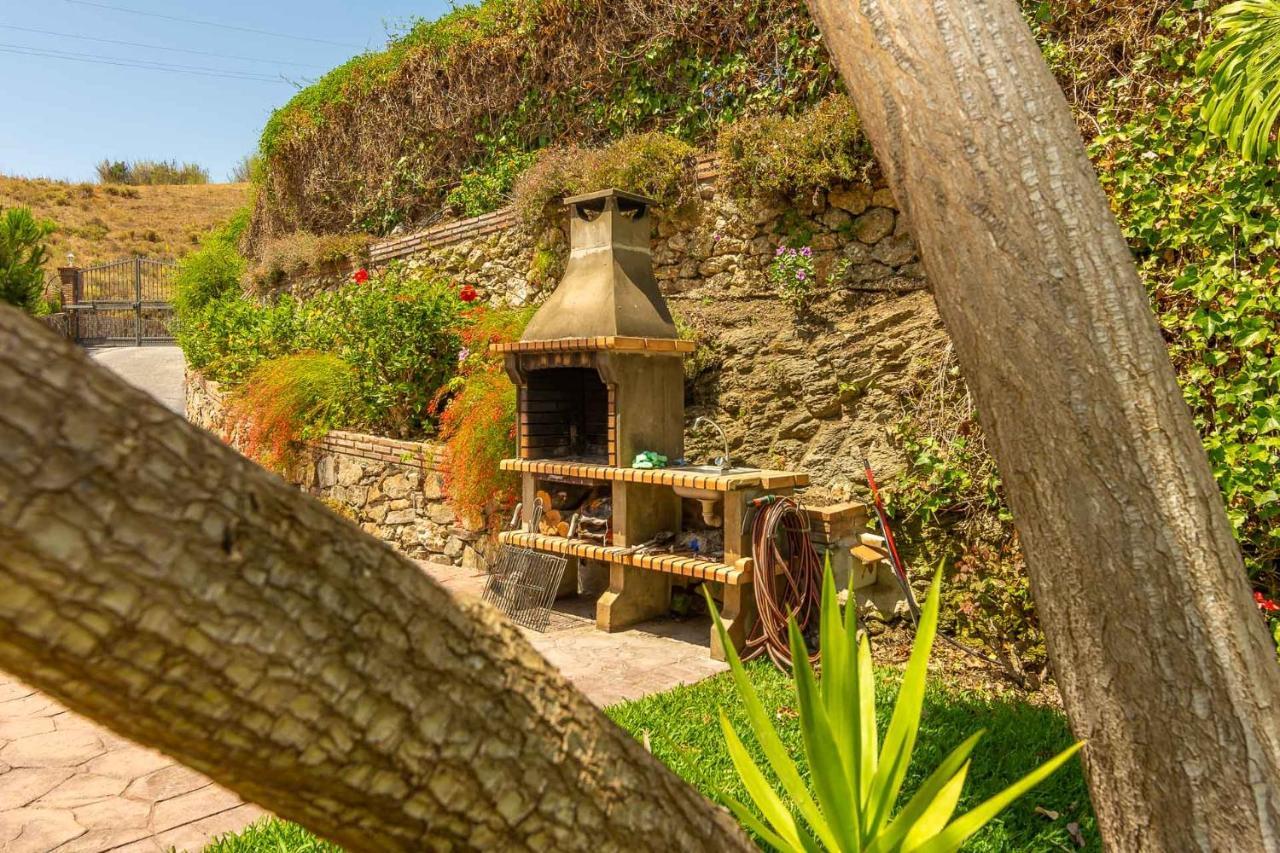 Villa Andalucia: Cerca De Todo, Intimidad Y Espacio Nerja Bagian luar foto