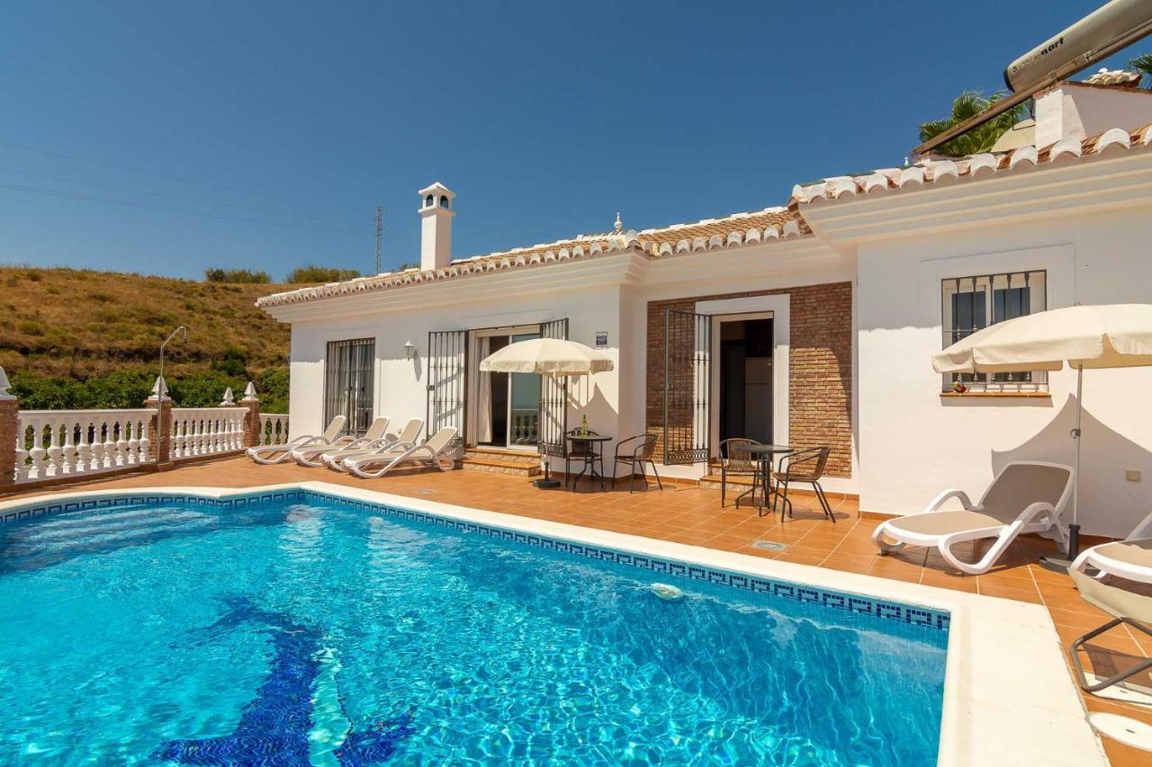 Villa Andalucia: Cerca De Todo, Intimidad Y Espacio Nerja Bagian luar foto